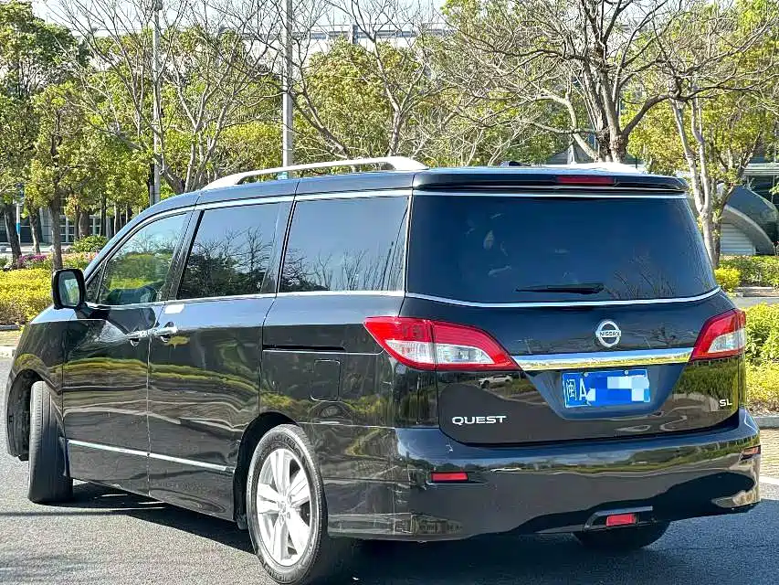 Nissan Quest — фото 8