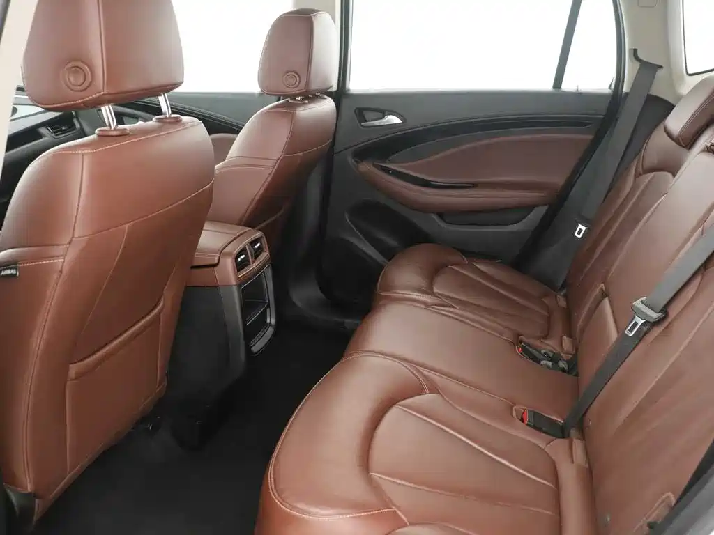 Buick Envision Plus — фото 5