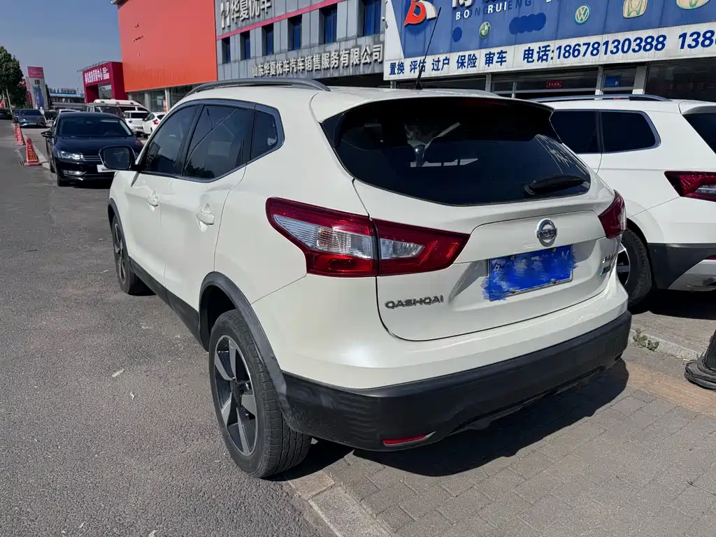 Nissan Qashqai — фото 4