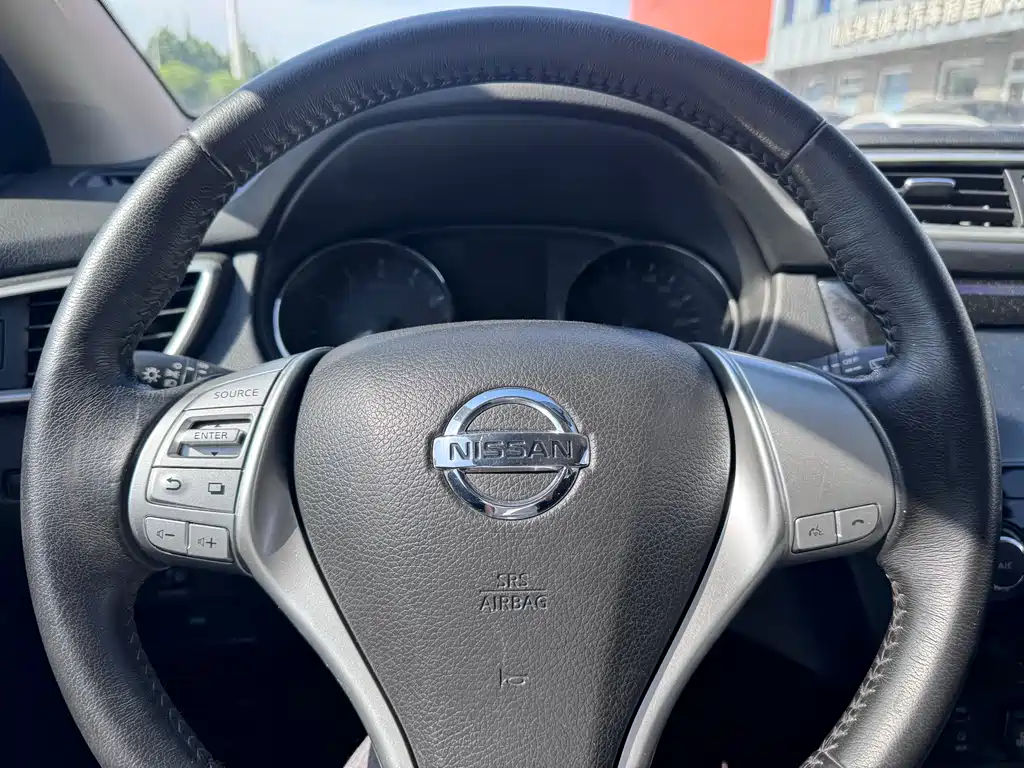 Nissan Qashqai — фото 8