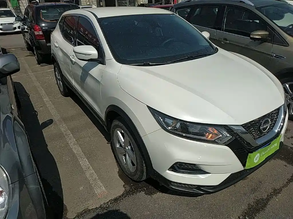 Nissan Qashqai — фото 4