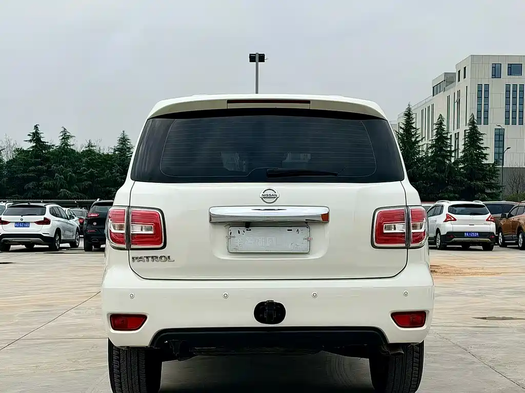 Nissan Patrol — фото 8