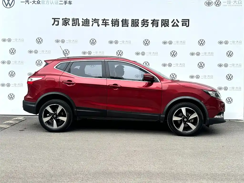 Nissan Qashqai — фото 4