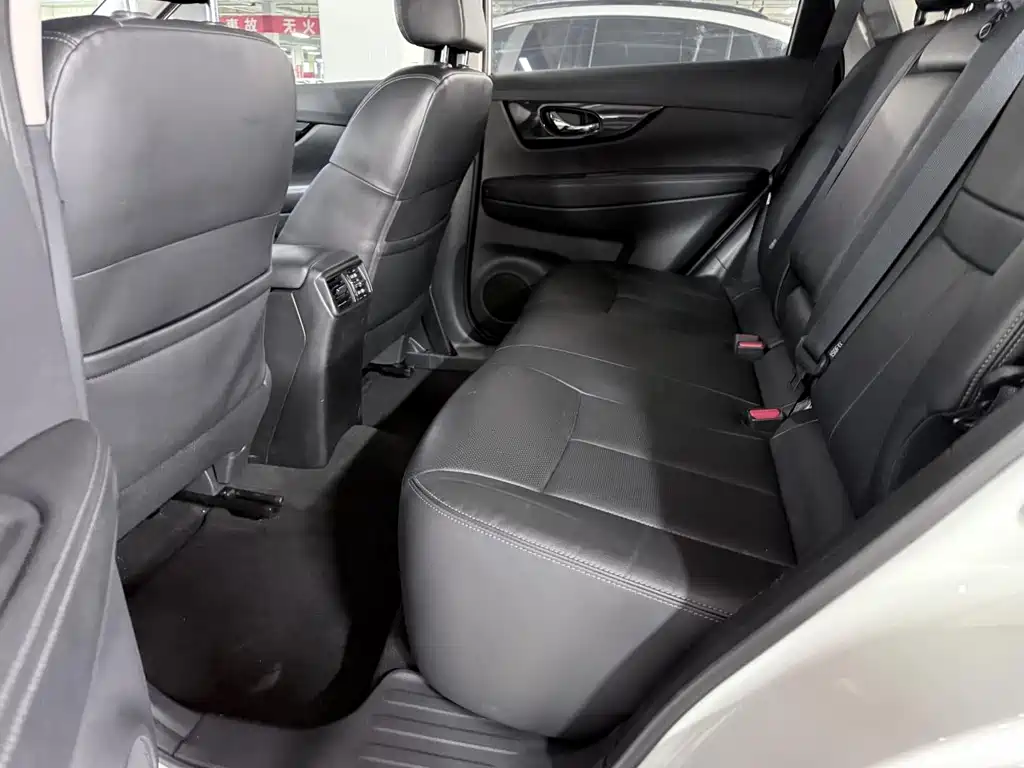 Nissan X-Trail — фото 16