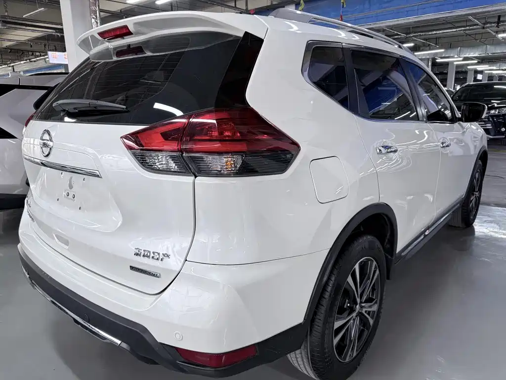 Nissan X-Trail — фото 18
