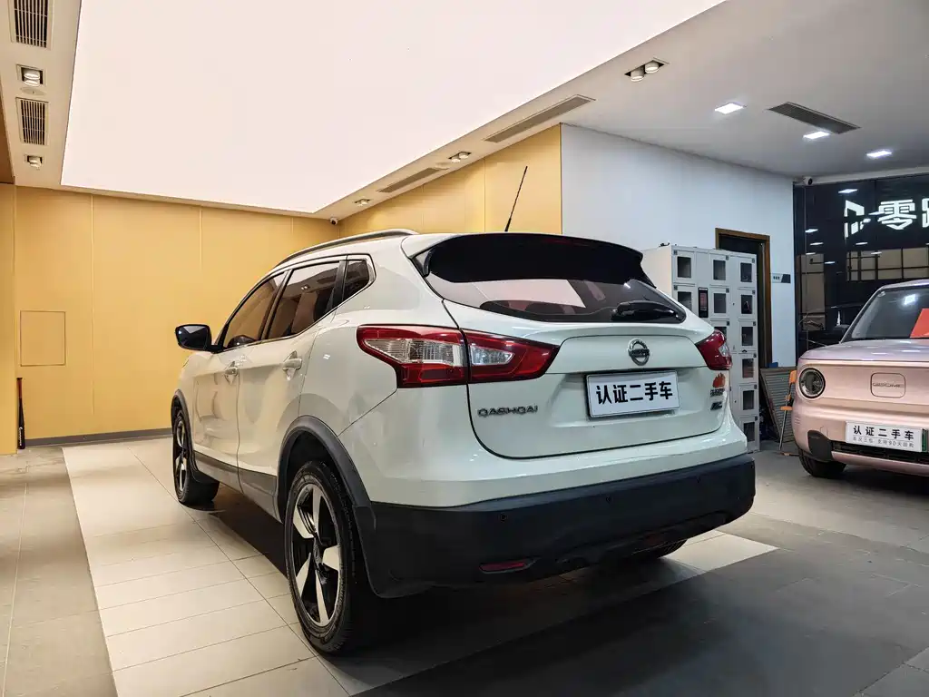 Nissan Qashqai — фото 24