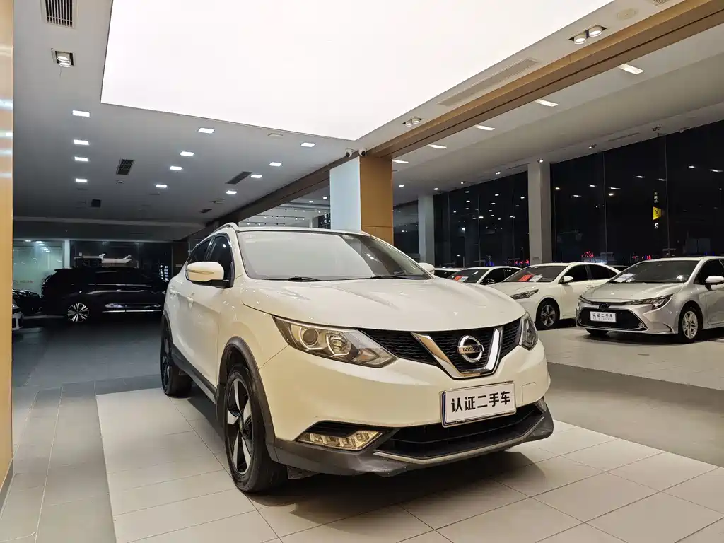 Nissan Qashqai — фото 4
