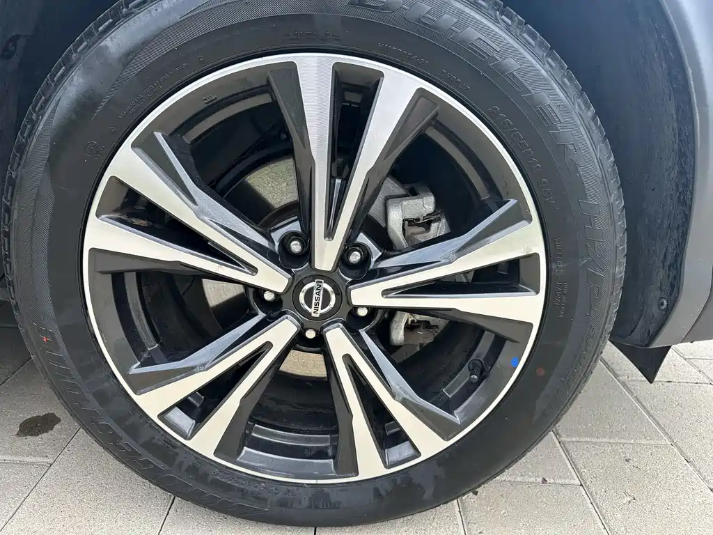 Nissan Qashqai — фото 23
