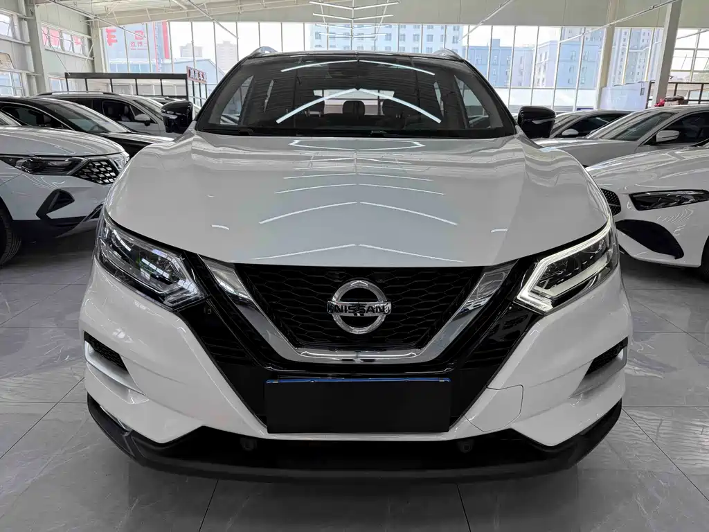 Nissan Qashqai — фото 2