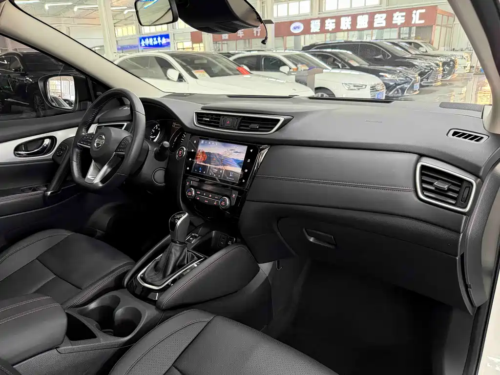 Nissan Qashqai — фото 18