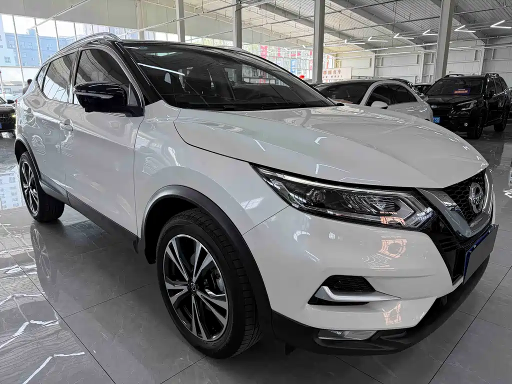 Nissan Qashqai — фото 3