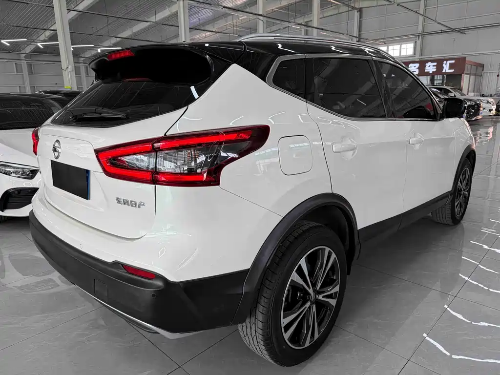 Nissan Qashqai — фото 4