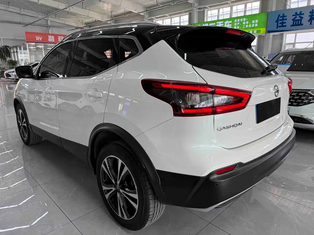 Nissan Qashqai — фото 6