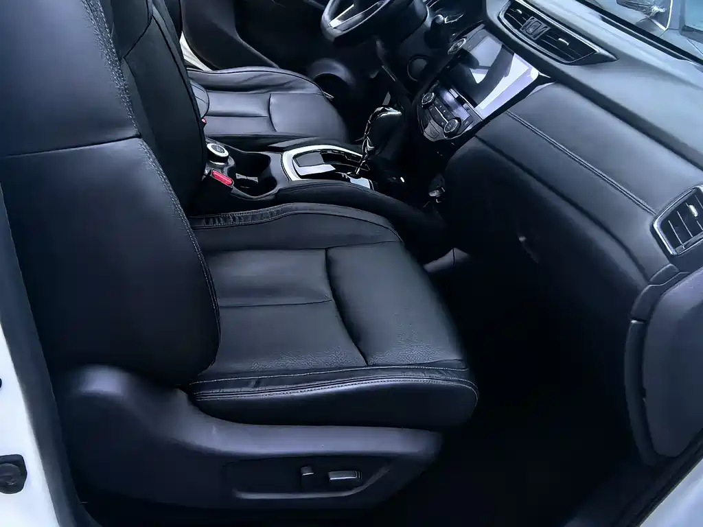 Nissan X-Trail — фото 11