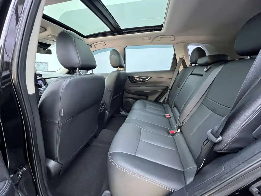 Nissan X-Trail — фото 11