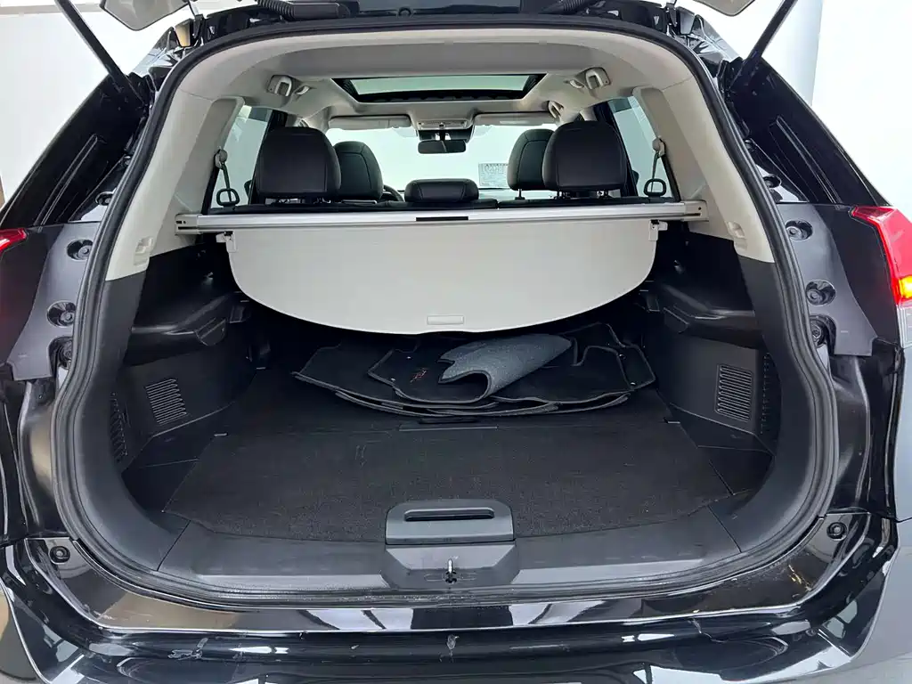 Nissan X-Trail — фото 24