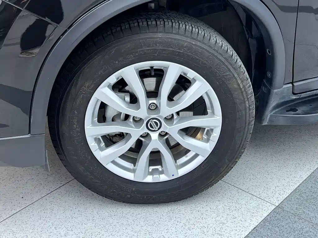 Nissan X-Trail — фото 25