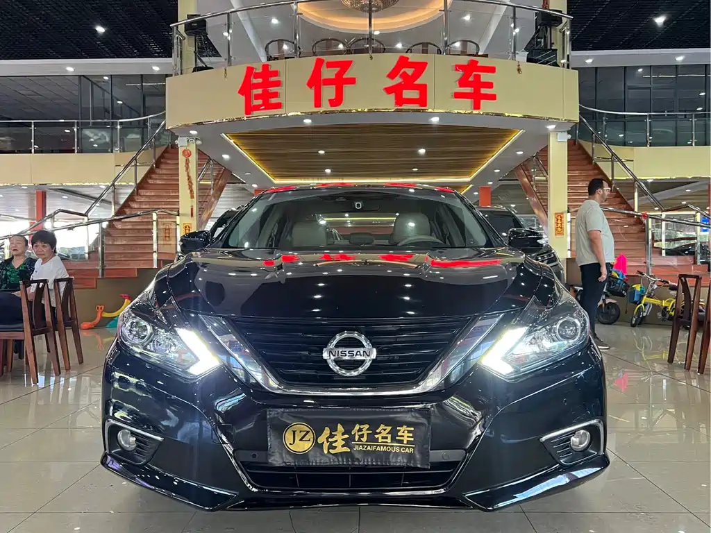 Nissan Teana — фото 2