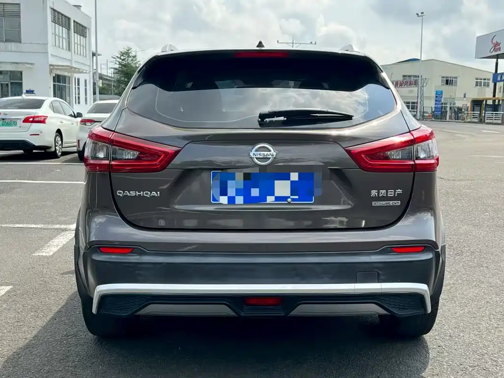 Nissan Qashqai — фото 8