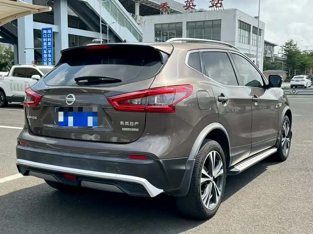 Nissan Qashqai — фото 9