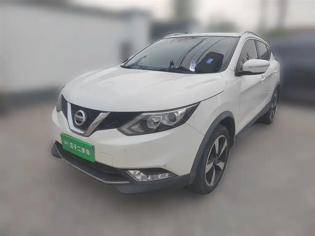 Nissan Qashqai — фото 2