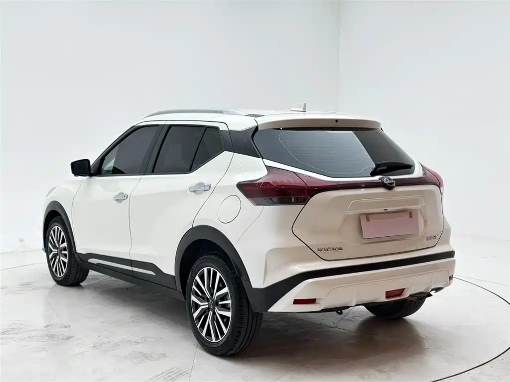 Nissan Kicks — фото 4