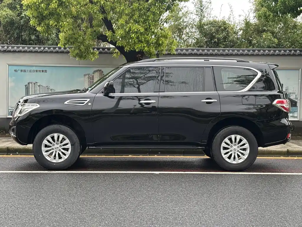Nissan Patrol — фото 9