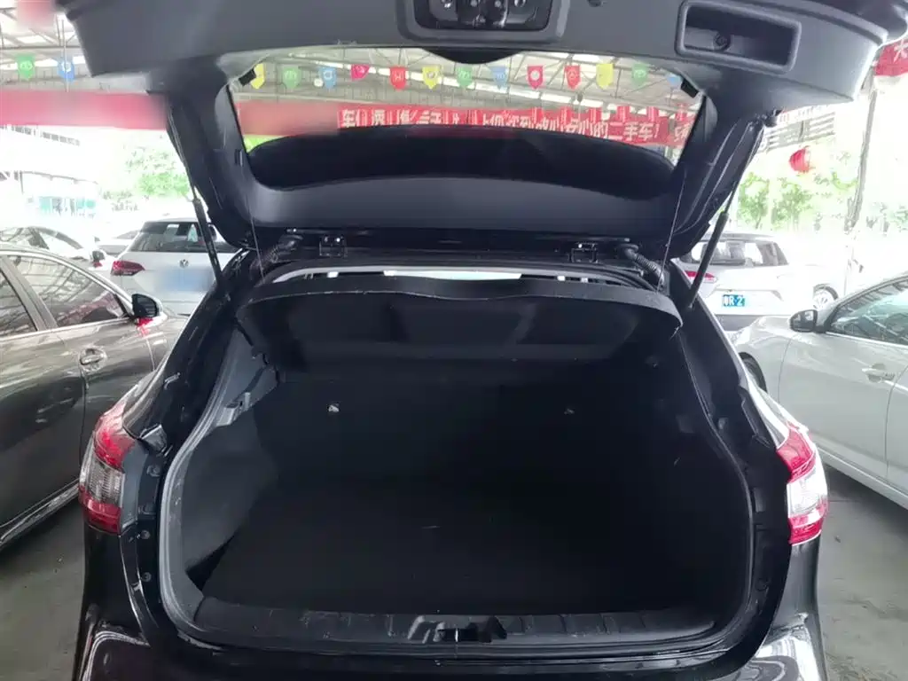 Nissan Qashqai — фото 19