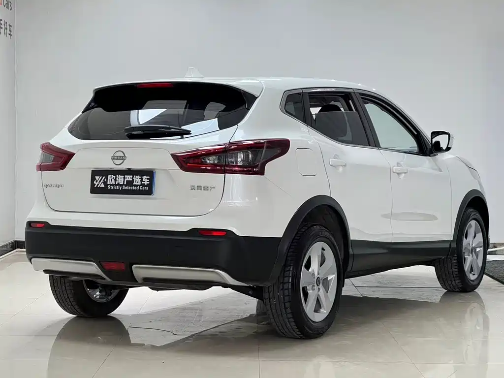Nissan Qashqai — фото 4