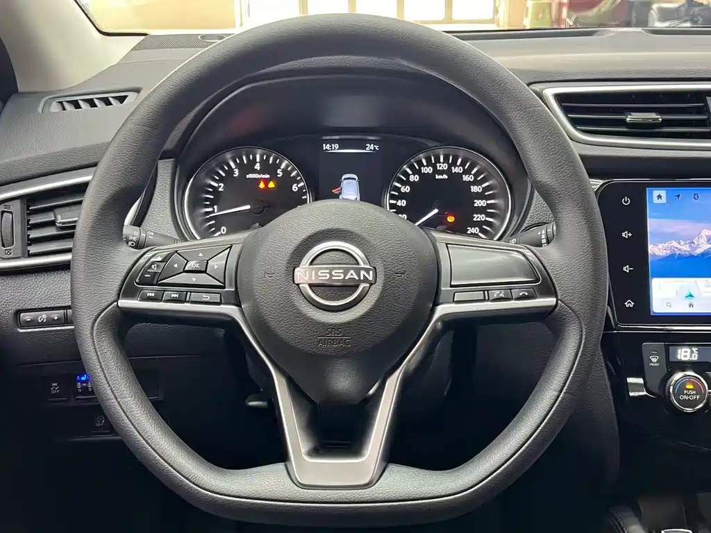 Nissan Qashqai — фото 10