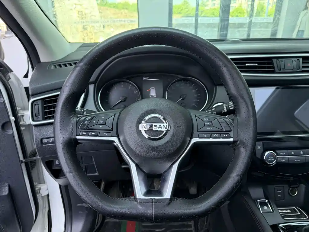 Nissan Qashqai — фото 11