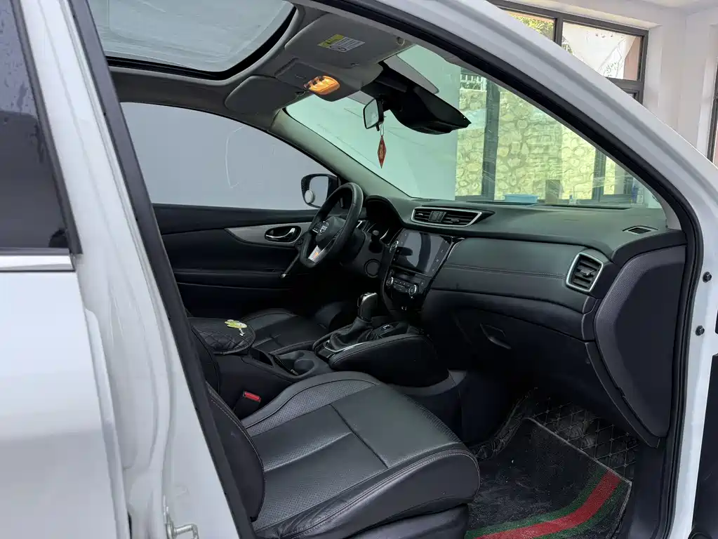 Nissan Qashqai — фото 10