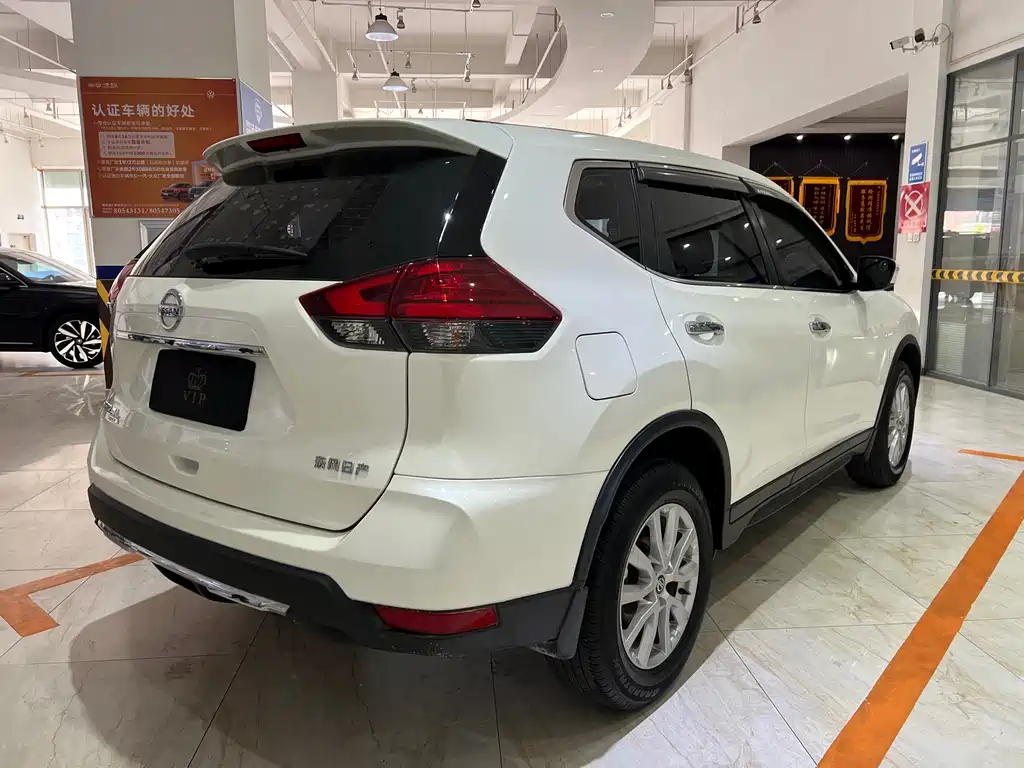 Nissan X-Trail — фото 4