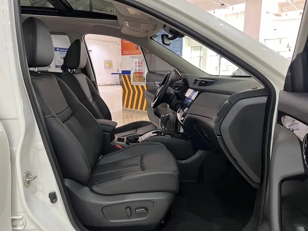 Nissan X-Trail — фото 10