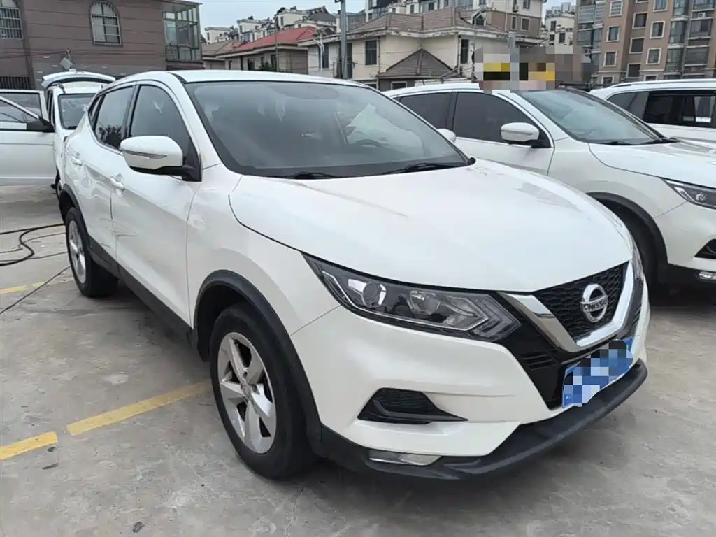 Nissan Qashqai — фото 4