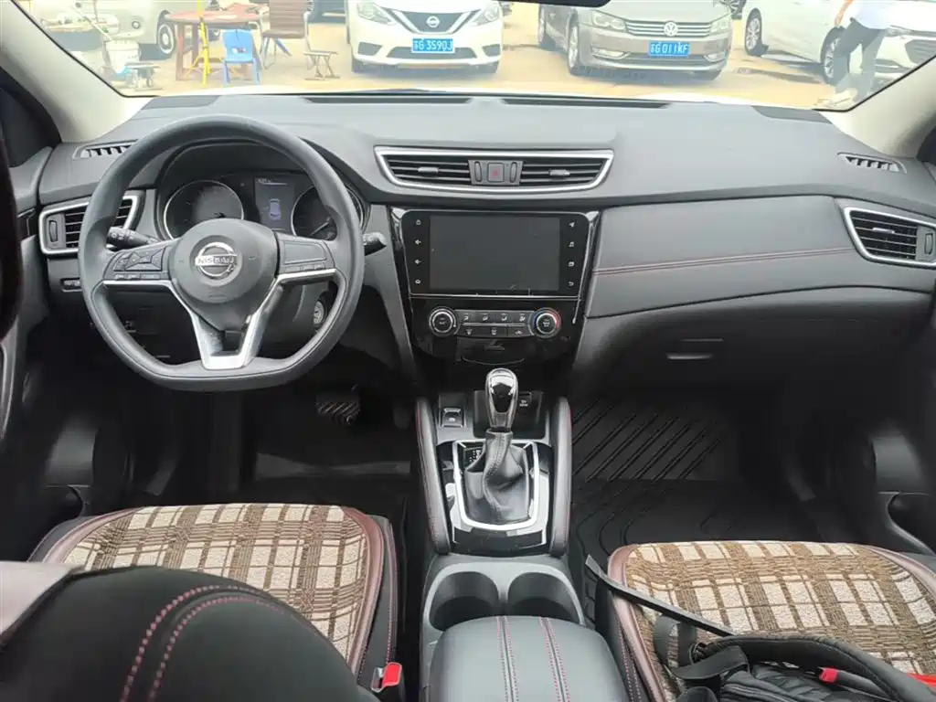 Nissan Qashqai — фото 10