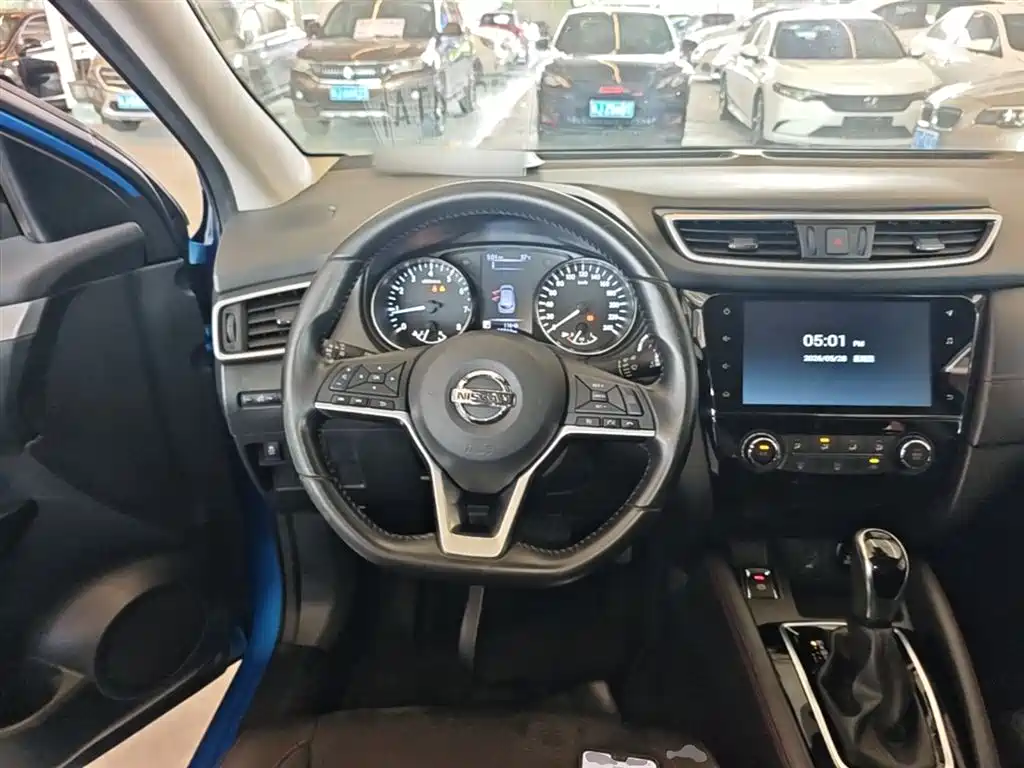 Nissan Qashqai — фото 11