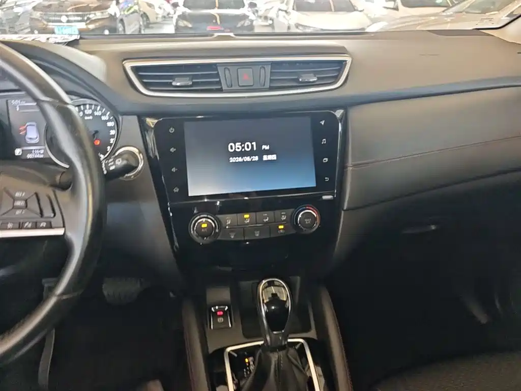 Nissan Qashqai — фото 13