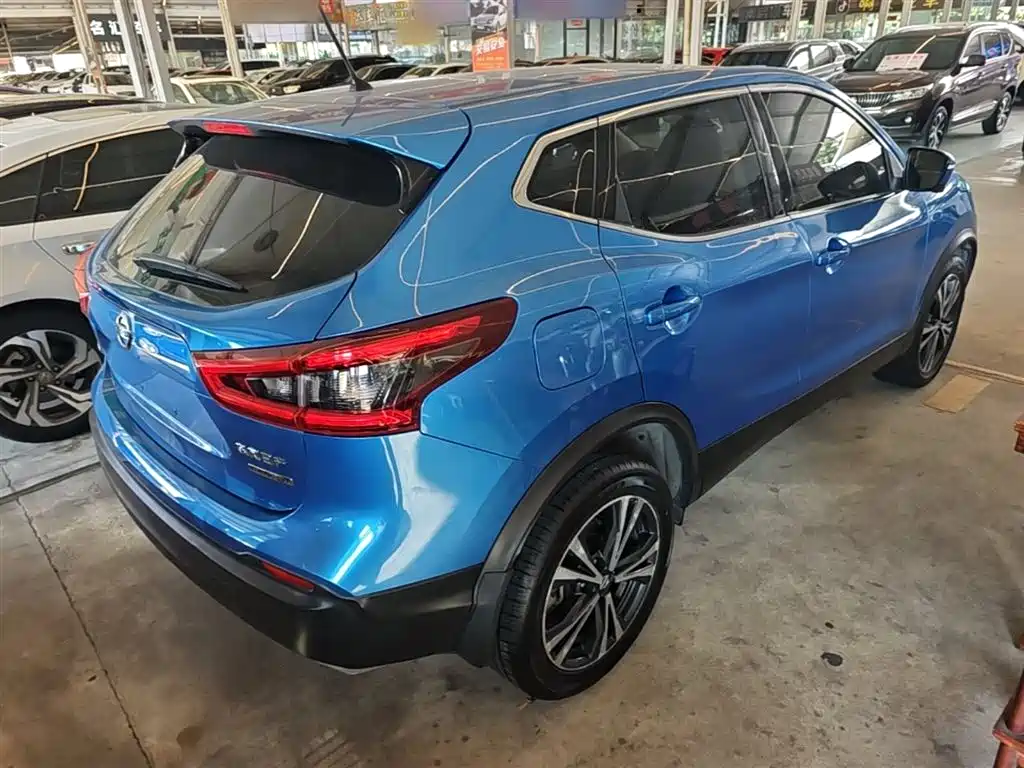 Nissan Qashqai — фото 7