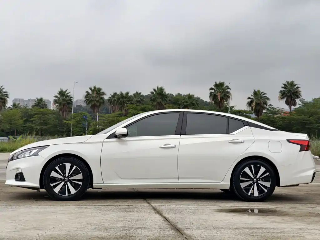 Nissan Teana — фото 4