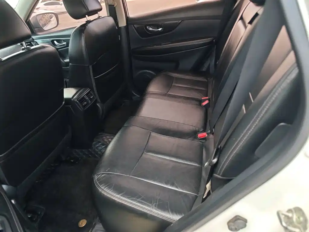 Nissan X-Trail — фото 14