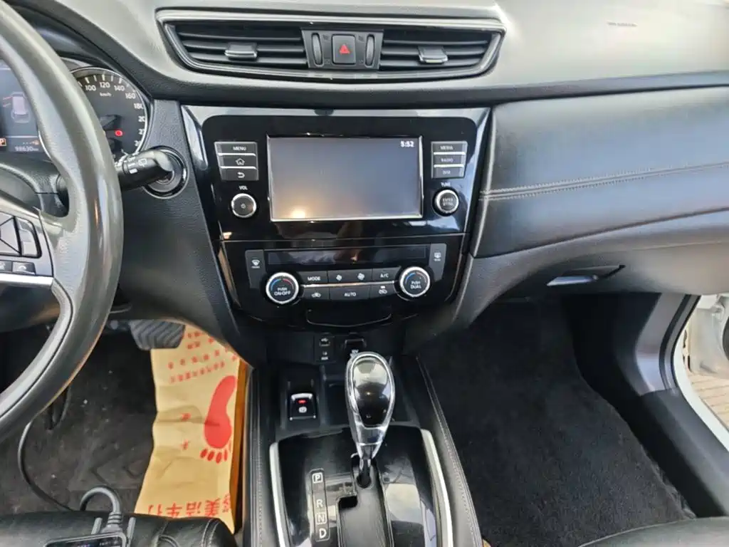 Nissan X-Trail — фото 10