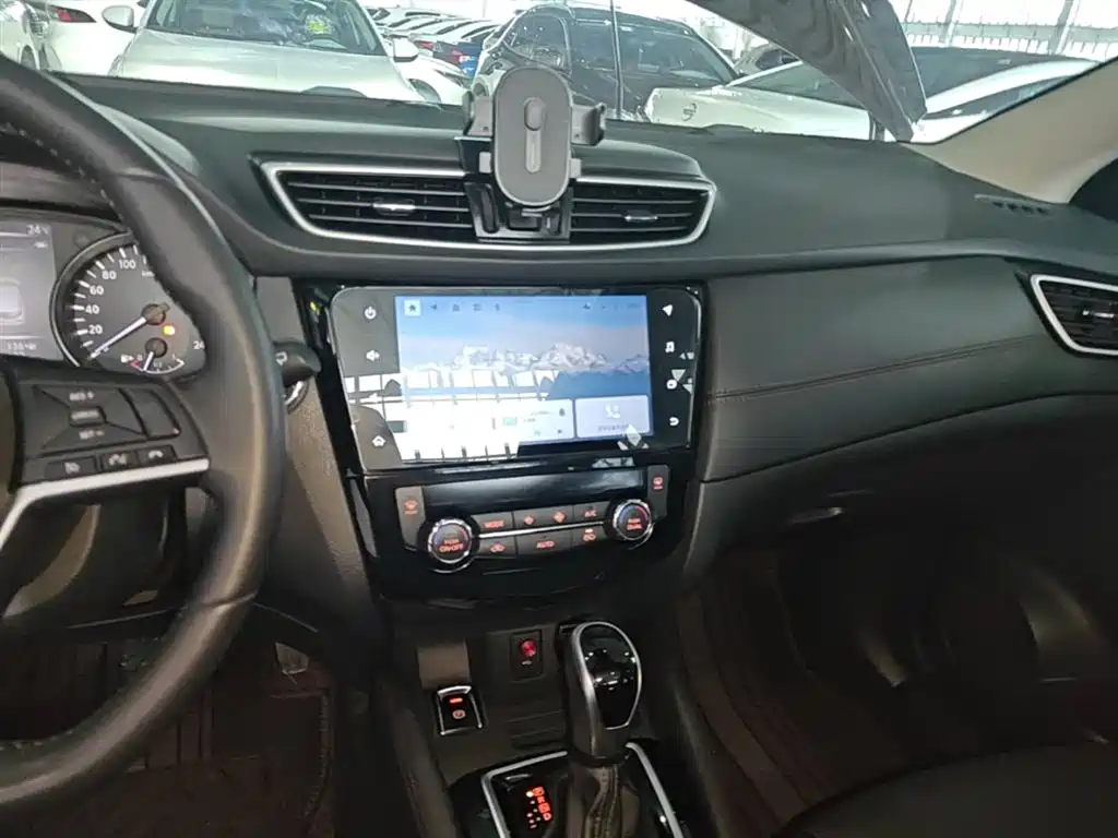 Nissan Qashqai — фото 13