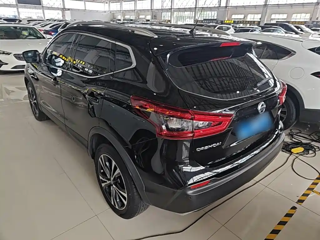 Nissan Qashqai — фото 5