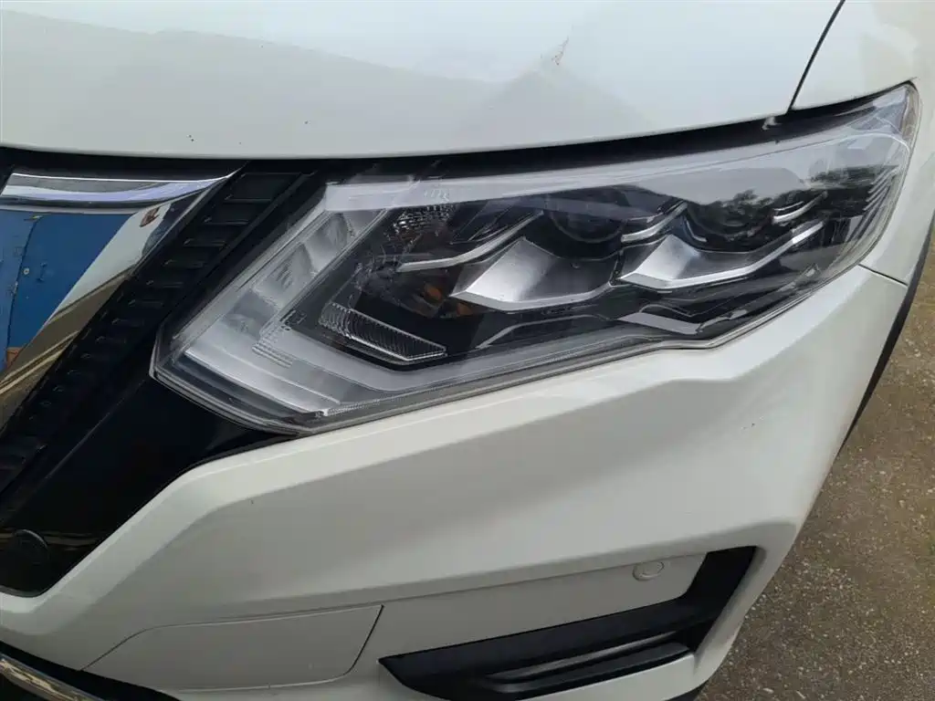 Nissan X-Trail — фото 24