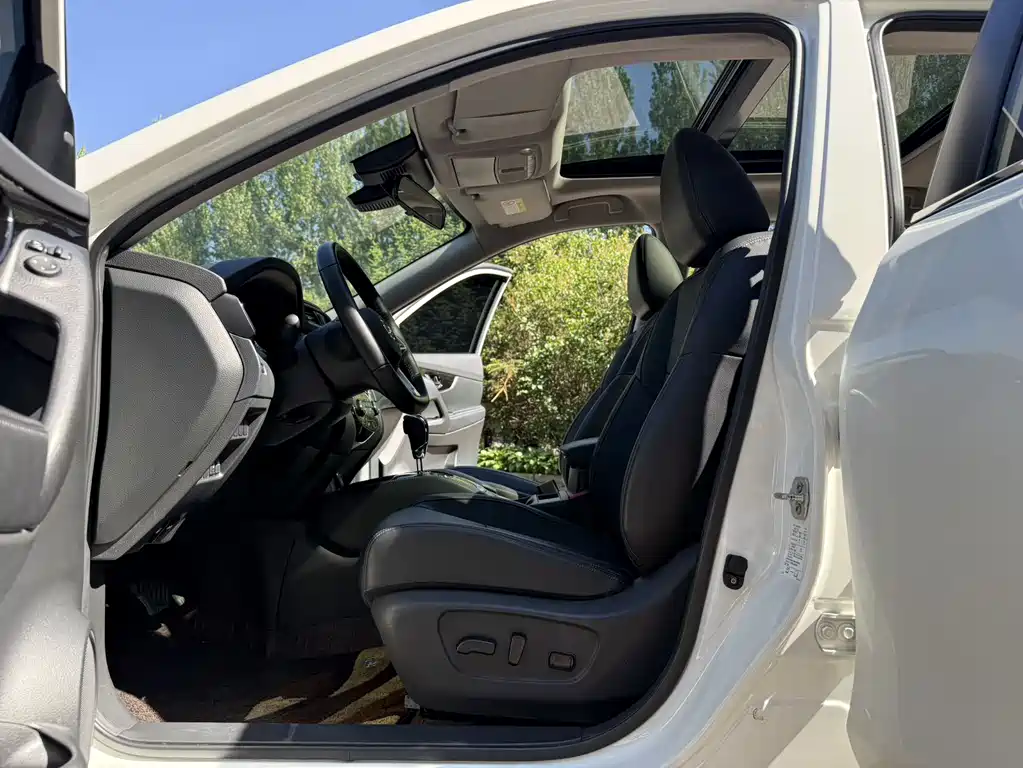 Nissan X-Trail — фото 11