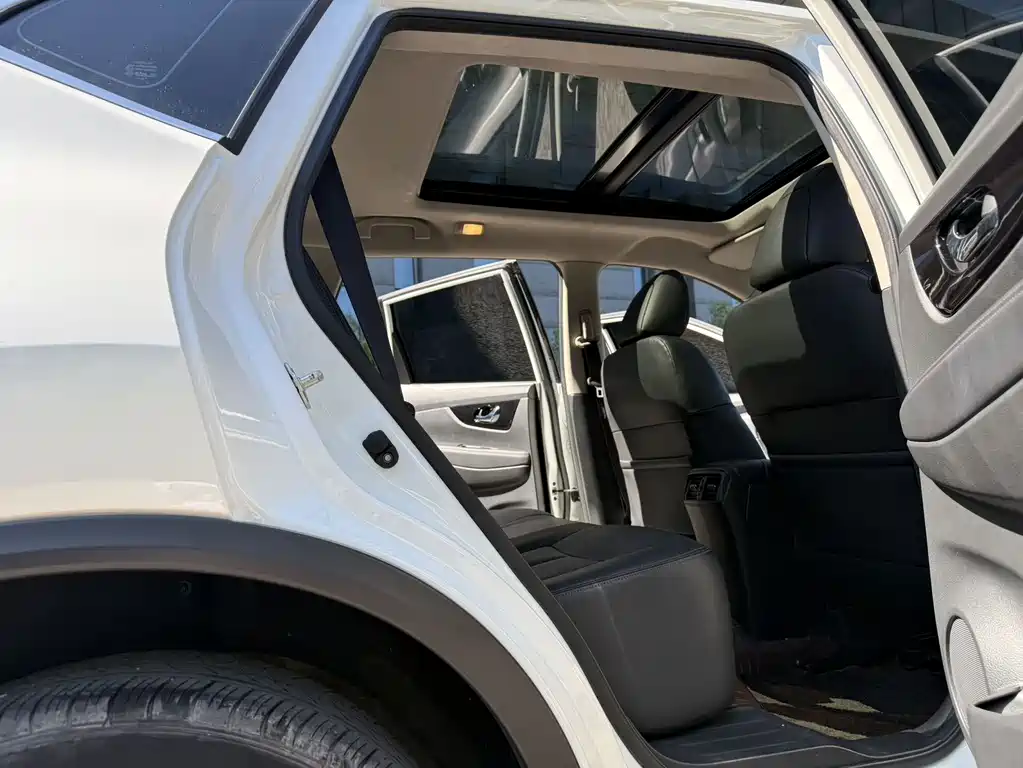 Nissan X-Trail — фото 14