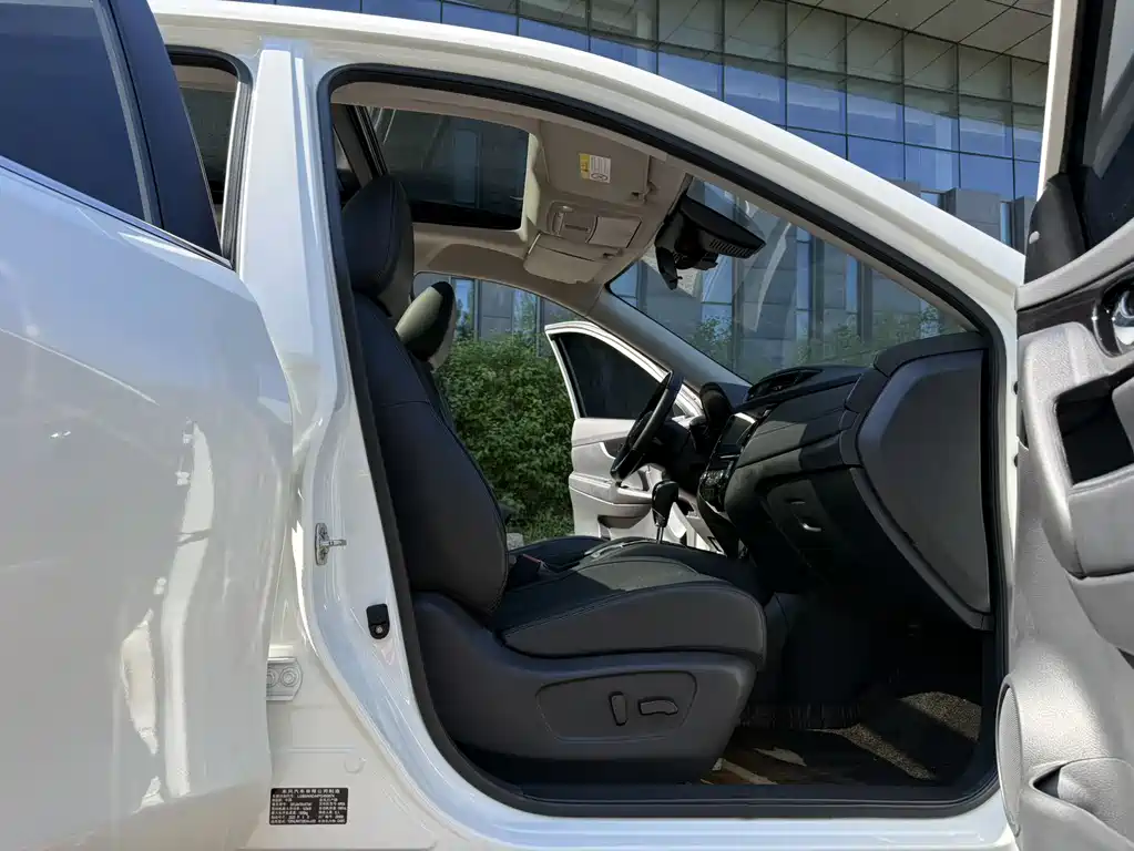 Nissan X-Trail — фото 15
