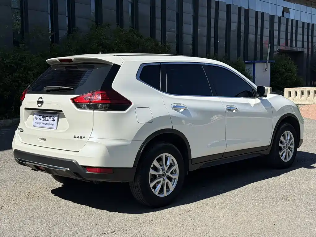 Nissan X-Trail — фото 25
