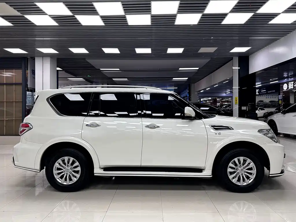 Nissan Patrol — фото 8